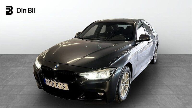 Grå Begagnad 2016 BMW 320 M Sport Sedan | 219 900 kr (Dyr) - Bild 1/4