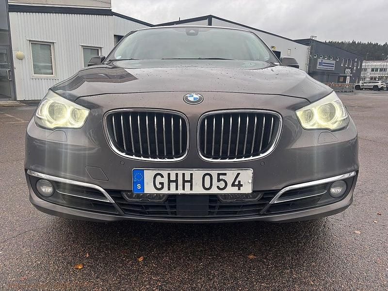 Begagnad BMW 530 Gran Turismo 258 HK (189 kW) 2014 Ljusbrun Halvkombi