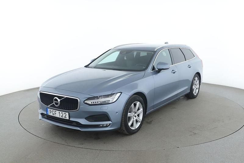 Blå Begagnad 2017 Volvo V90 Momentum Kombi | 226 000 kr (Marknadspris) - Bild 1/3