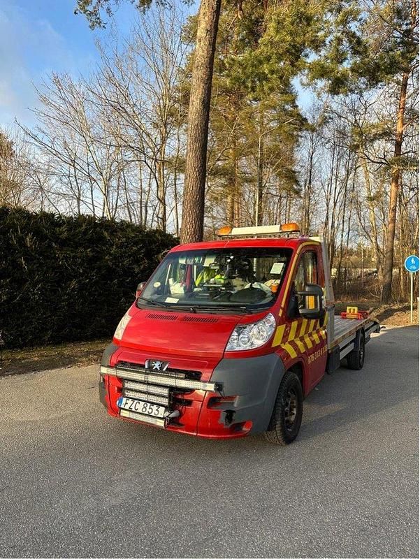 Röd Begagnad 2007 Peugeot Boxer Van | 160 000 kr (Lite dyr) - Bild 1/4