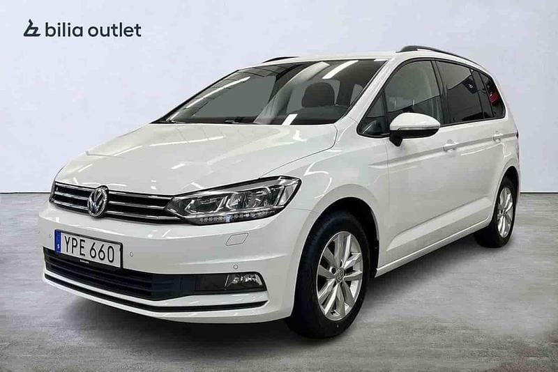 Vit Begagnad 2018 VW Touran Minibuss | 199 900 kr - Bild 1/1