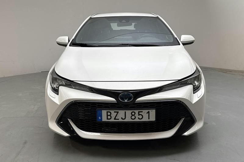 Begagnad Toyota Corolla 122 HK (89 kW) 2020 Vit Kombi