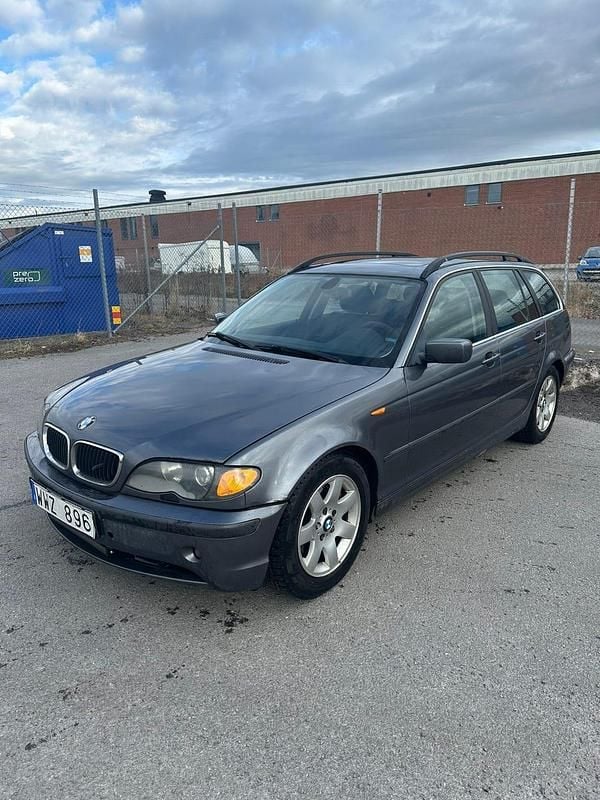 Begagnad BMW 325 192 HK (141 kW) 2002 Kombi