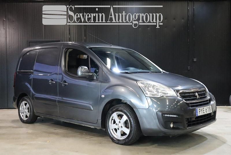Mörkgrå (grå) Begagnad 2015 Peugeot Partner Van | 54 900 kr (Dyr) - Bild 1/4