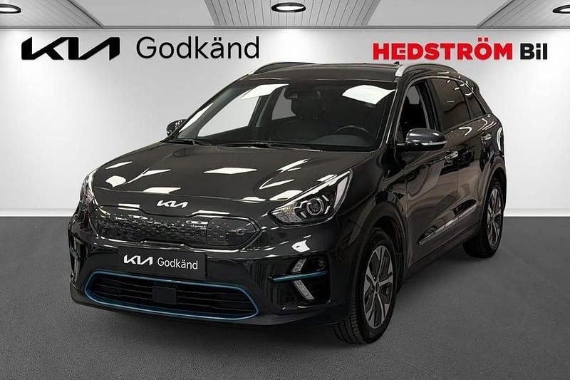Grå Begagnad 2022 Kia e-Niro Advance SUV | 275 000 kr (Marknadspris) - Bild 1/4