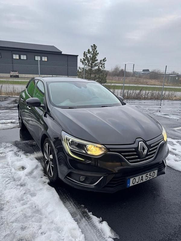 Begagnad Renault Mégane IV 140 HK (102 kW) 2019