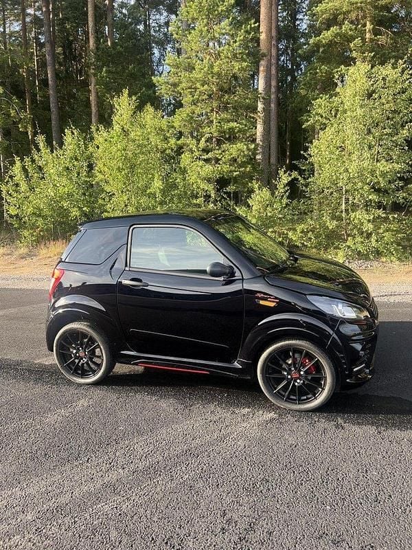 Begagnad 2022 Ligier JS50 Halvkombi | 160 000 kr - Bild 1/4