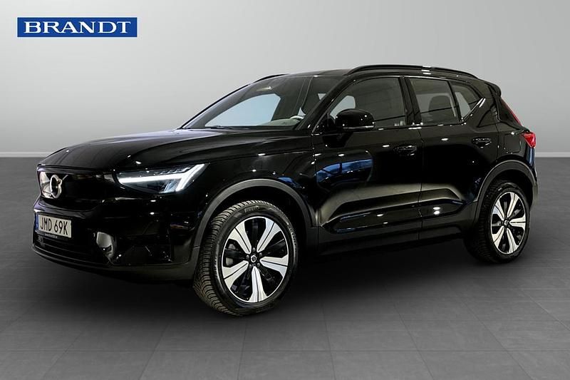 Svart Begagnad 2023 Volvo XC40 Single Motor SUV | 344 900 kr (Marknadspris) - Bild 1/4