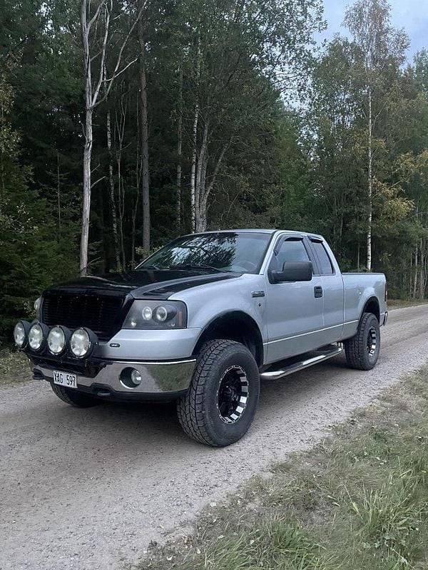 Grå Begagnad 2007 Ford F-150 Pickup | 155 000 kr - Bild 1/4