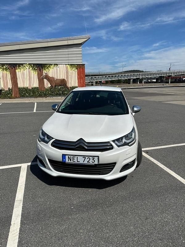 Begagnad 2016 Citroën C4 Halvkombi | 85 000 kr (Bra pris) - Bild 1/4