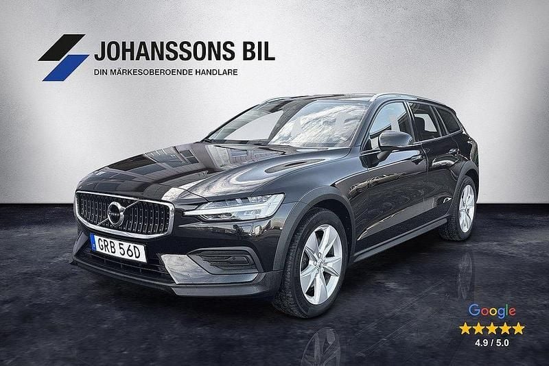 Svart Begagnad 2020 Volvo V60 CC Momentum Kombi | 299 900 kr (Marknadspris) - Bild 1/4