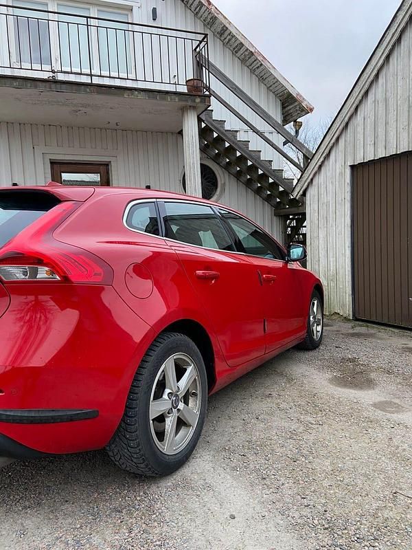 Begagnad Volvo V40 150 HK (110 kW) 2015