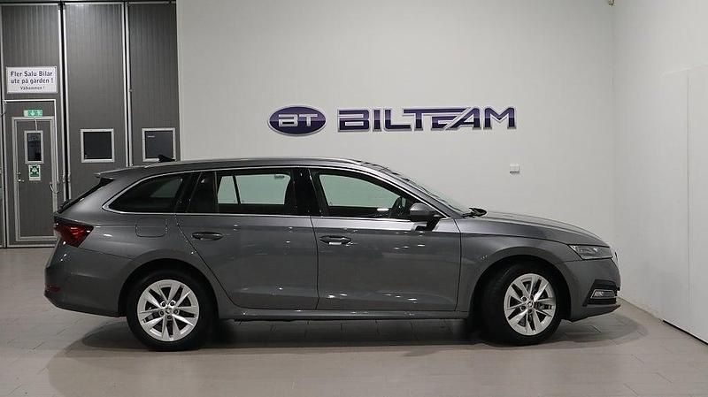 Begagnad Skoda Octavia Style 150 HK (110 kW) 2024 Grå Kombi