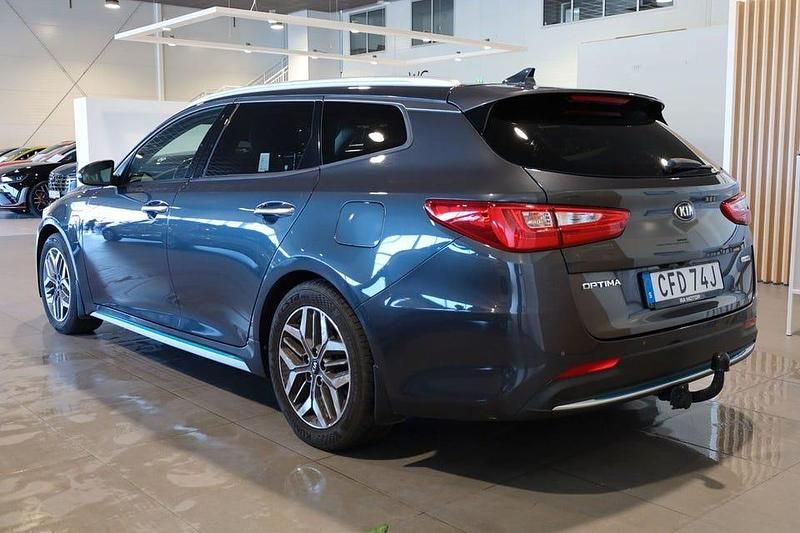 Begagnad Kia Optima Advance 205 HK (150 kW) 2019 Grå metallic Kombi