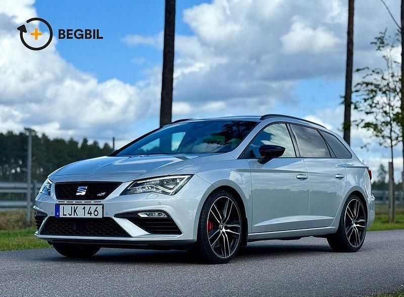 Silver Begagnad 2017 Cupra Leon Kombi | 239 400 kr (Bra pris) - Bild 1/4