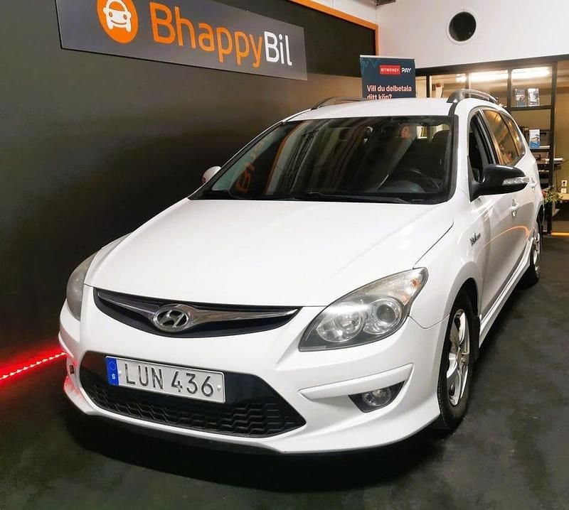 Begagnad Hyundai i30 116 HK (85 kW) 2012 Vit Kombi