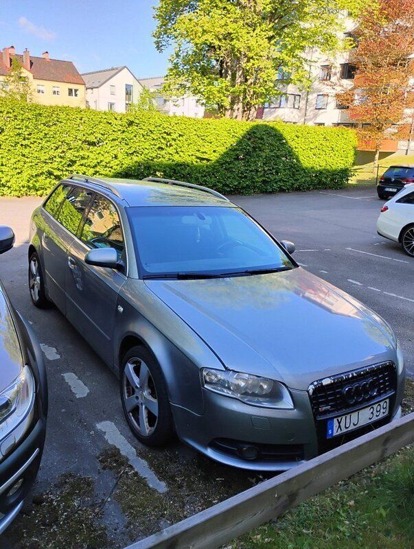 Grå Begagnad 2006 Audi A4 Kombi | 15 000 kr (Bra pris) - Bild 1/4