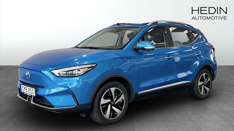 Blå (blue) Begagnad 2021 MG ZS Luxury Sedan | 249 900 kr (Superpris) - Bild 1/4