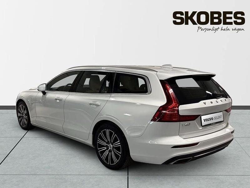 Begagnad Volvo V60 Inscription 344 HK (253 kW) 2020 Vit Kombi