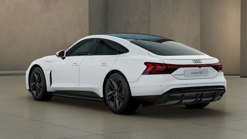 Ny Audi e-tron Design 370 kW (504 HK) 2025 Silver (arkonavit) SUV