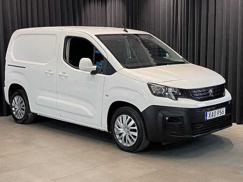 Begagnad Peugeot Partner 102 HK (75 kW) 2020 Vit Minibuss