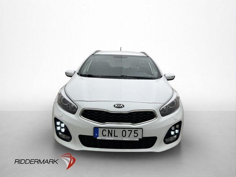 Begagnad Kia Ceed GT-Line 136 HK (100 kW) 2016 Vit Halvkombi