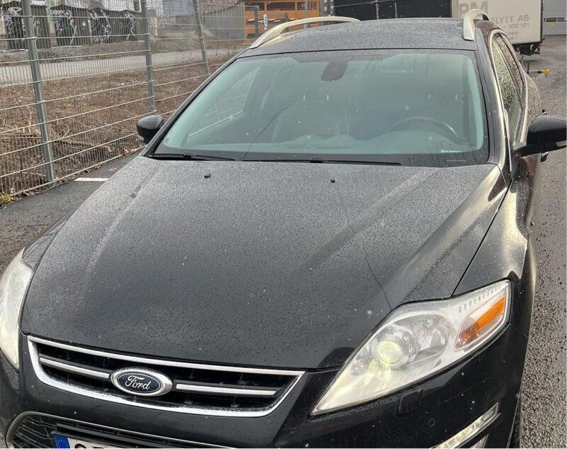Svart Begagnad 2012 Ford Mondeo Business Edition Kombi | 29 000 kr (Superpris) - Bild 1/4