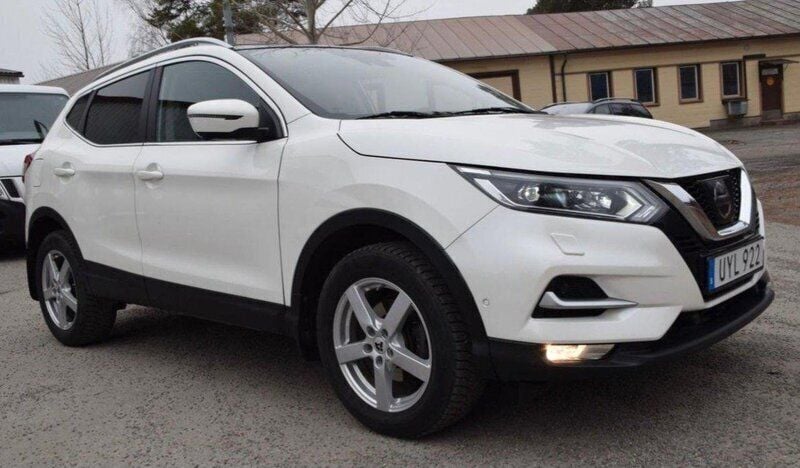 Vit Begagnad 2017 Nissan Qashqai SUV | 175 000 kr (Marknadspris) - Bild 1/4