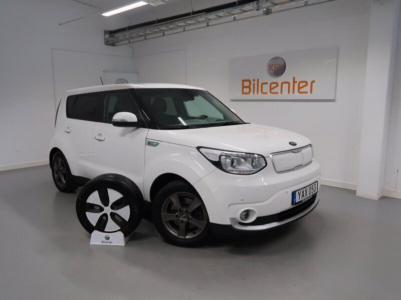 Vit Begagnad 2015 Kia Soul EV 2 SUV | 109 900 kr (Marknadspris) - Bild 1/3