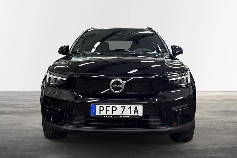 Begagnad Volvo XC40 Single Motor 175 kW (238 HK) 2023 Svart SUV
