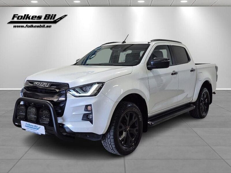 Vit (dolomite white pearl) Begagnad 2023 Isuzu D-Max Pickup | 623 750 kr (Marknadspris) - Bild 1/4