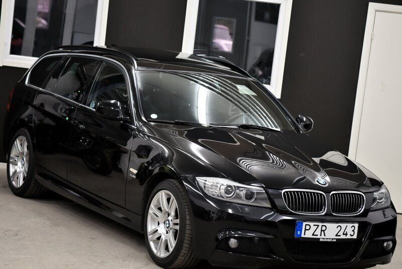 Svart Begagnad 2010 BMW 325 M Sport Kombi | 129 700 kr (Lite dyr) - Bild 1/4