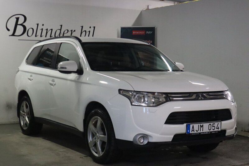 Vit Begagnad 2013 Mitsubishi Outlander SUV | 108 900 kr (Marknadspris) - Bild 1/4