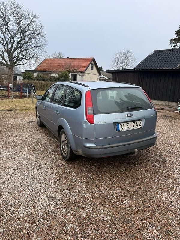Begagnad Ford Focus 125 HK (91 kW) 2006 Kombi