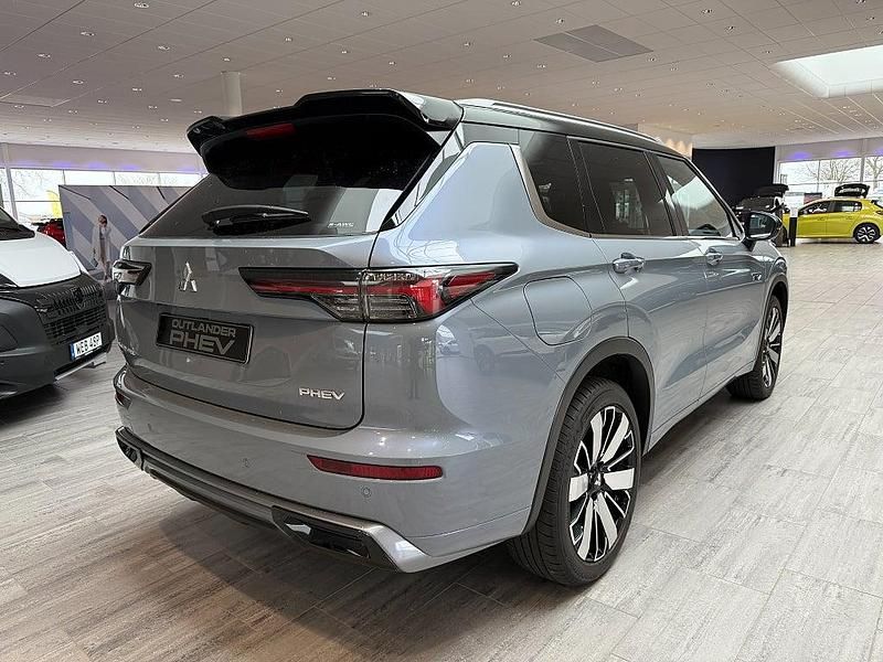 Ny Mitsubishi Outlander P-HEV Edition 251 HK (184 kW) 2025 Vit solid SUV