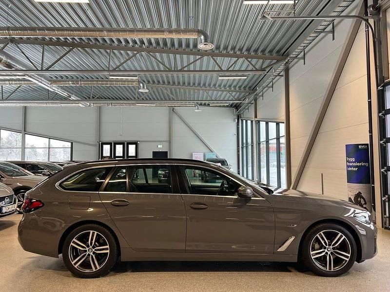 Begagnad BMW 530 292 HK (214 kW) 2022 Grå Kombi