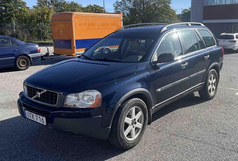 Blå Begagnad 2004 Volvo XC90 Standard SUV | 29 000 kr (Marknadspris) - Bild 1/4