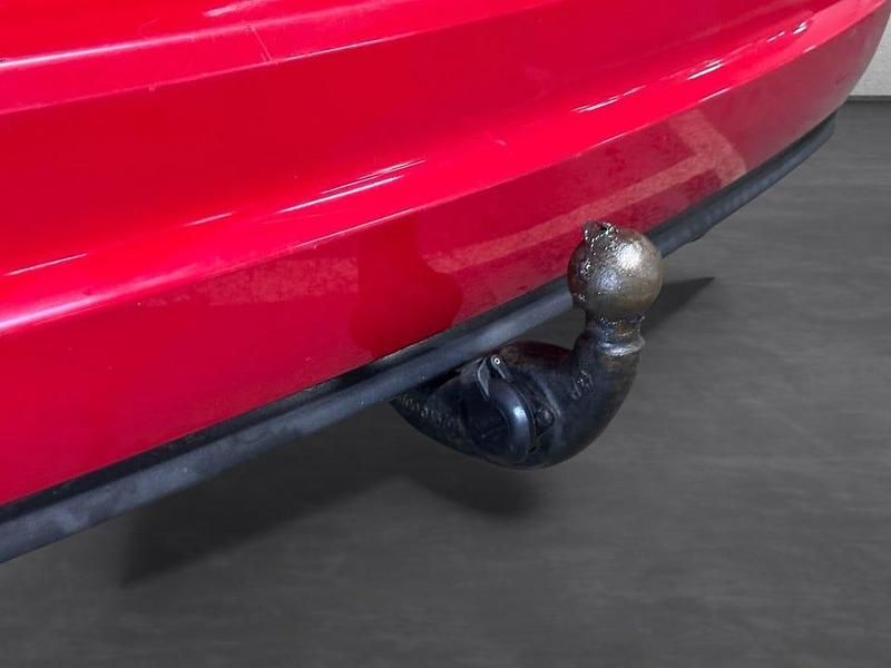 Begagnad Seat Alhambra 150 HK (110 kW) 2013 Röd Minibuss