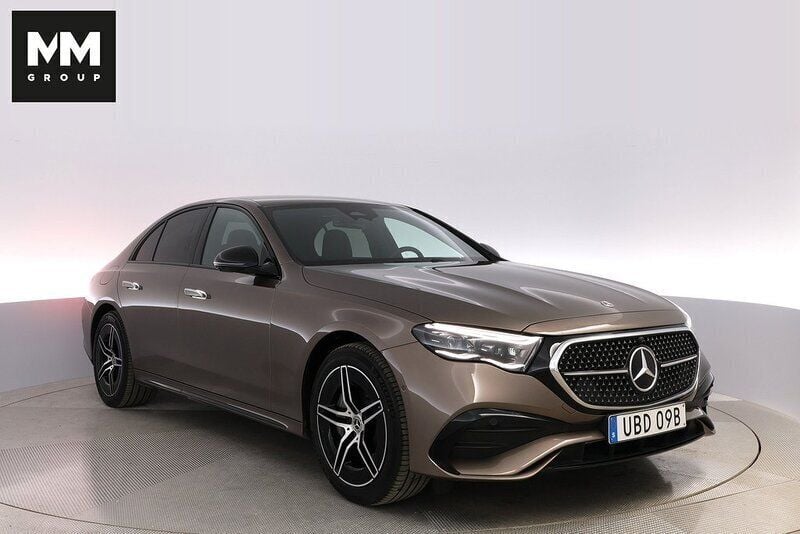 Brun Begagnad 2024 Mercedes E300 AMG Sedan | 675 000 kr (Marknadspris) - Bild 1/4