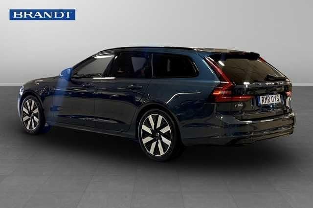 Begagnad Volvo V90 Plus 355 HK (261 kW) 2024 Mörkblå (blå) Kombi