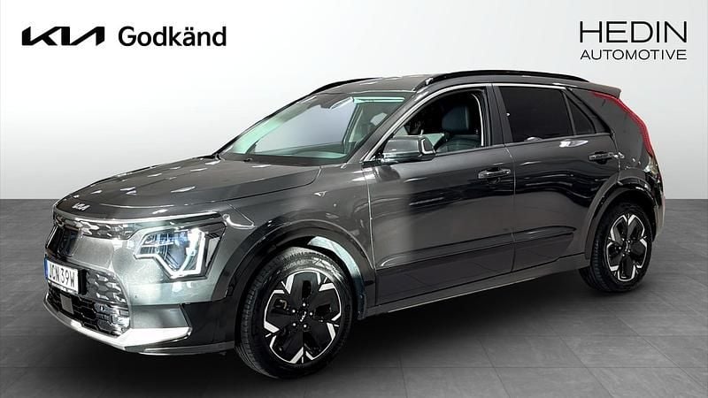 Grå (grey) Begagnad 2022 Kia e-Niro SUV | 309 900 kr (Lite dyr) - Bild 1/4