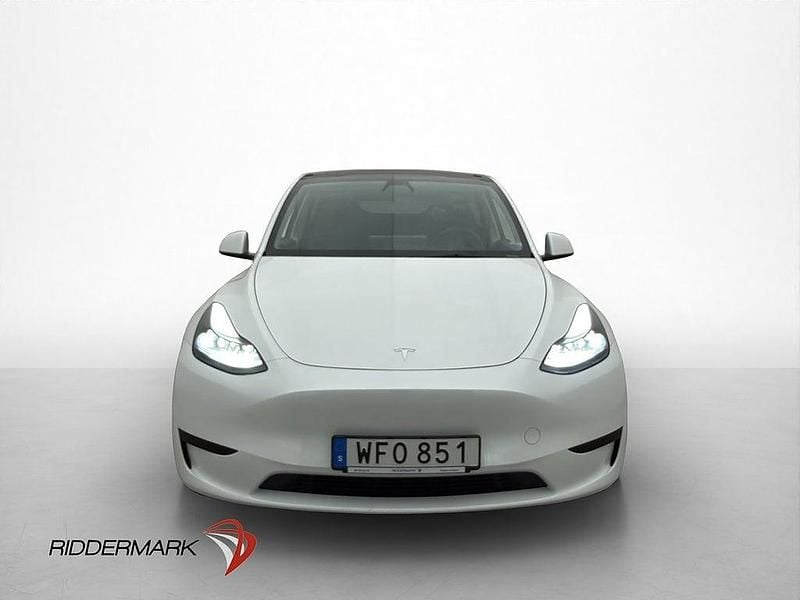 Begagnad Tesla Model Y Standard Range 250 kW (340 HK) 2023 Vit SUV