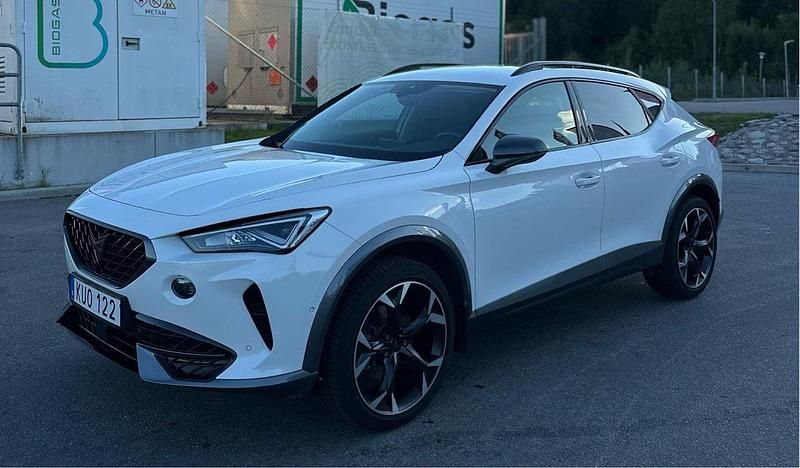 Vit Begagnad 2022 Cupra Formentor SUV | 285 000 kr (Marknadspris) - Bild 1/4