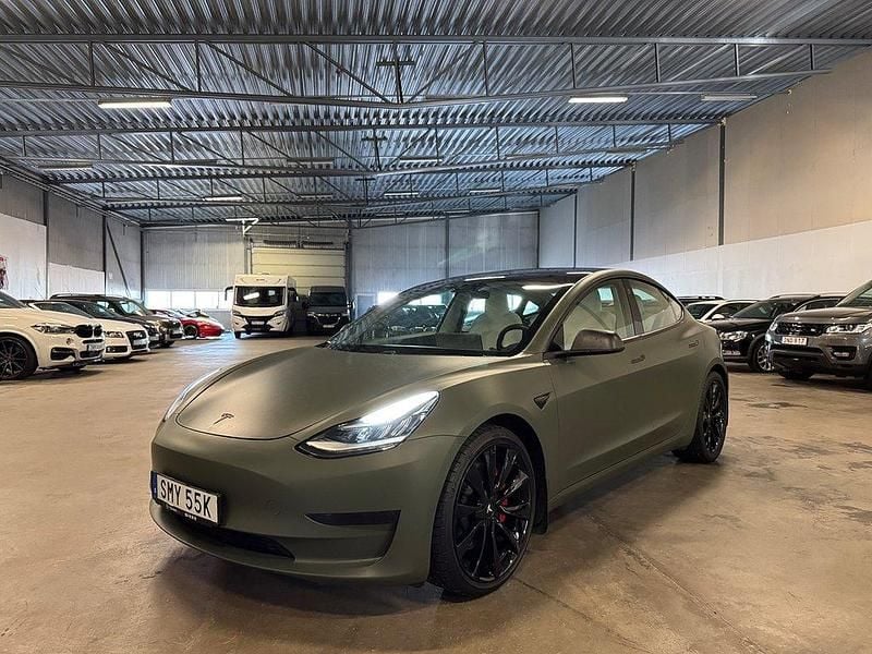 Vit Begagnad 2020 Tesla Model 3 Performance Sedan | 269 900 kr (Bra pris) - Bild 1/4
