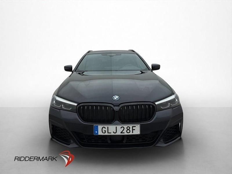 Begagnad BMW 530 292 HK (214 kW) 2023 Svart Kombi