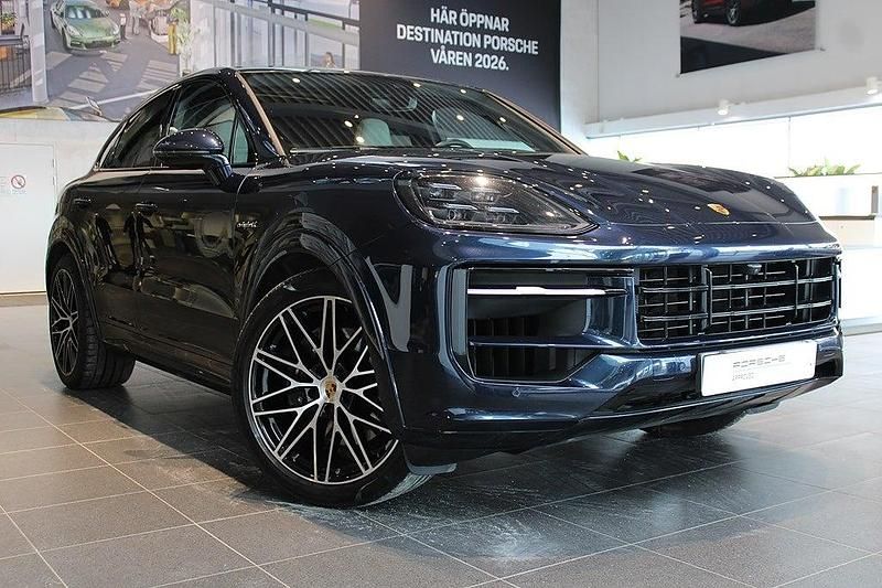 Begagnad Porsche Cayenne 305 HK (224 kW) 2023 Mörkblå SUV