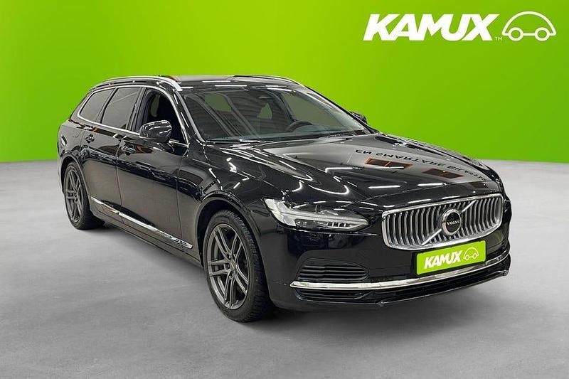 Begagnad Volvo V90 Core 350 HK (257 kW) 2023 Svart Kombi
