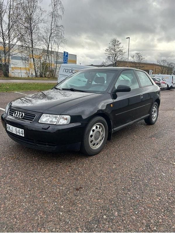 Begagnad 1999 Audi A3 Halvkombi | 17 500 kr (Marknadspris) - Bild 1/4