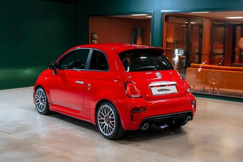 Begagnad Abarth 595 146 HK (107 kW) 2017 Röd Halvkombi