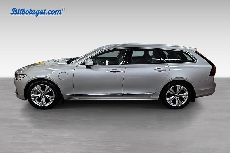 Begagnad Volvo V90 Core 349 HK (256 kW) 2025 Silver Kombi